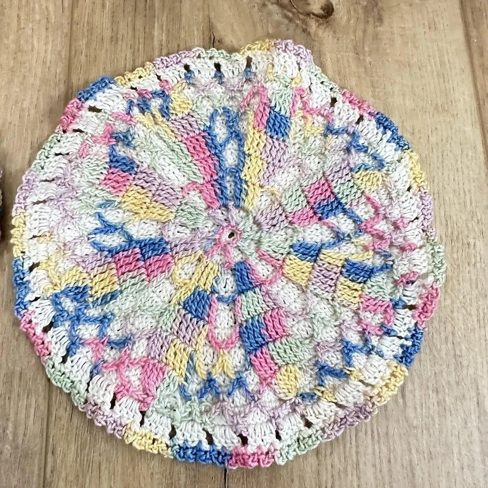 Set 2‎ VTG Crochet Doily Hot Pads Rainbow Cotton Round Kitchen Decor Grannycore